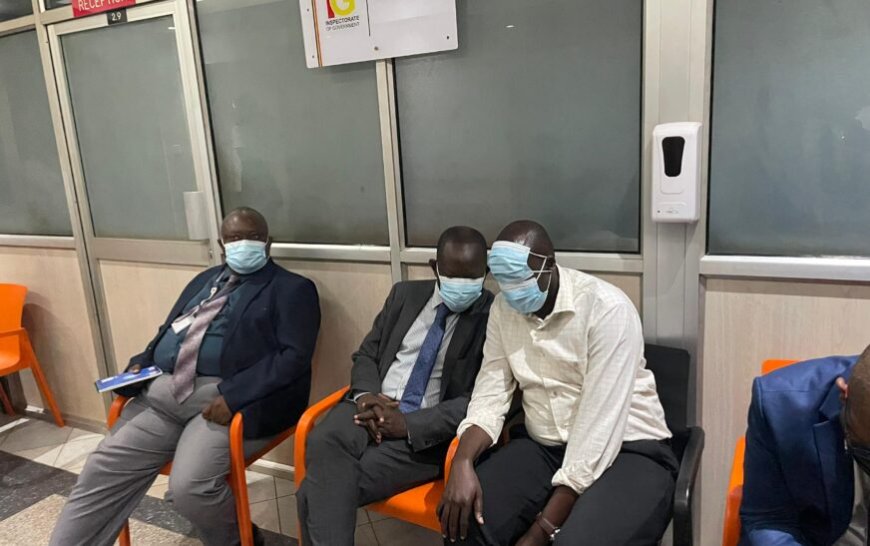 GOVERNMENT OFFICIALS NETTED IN REFUGEE SCAM DEAL